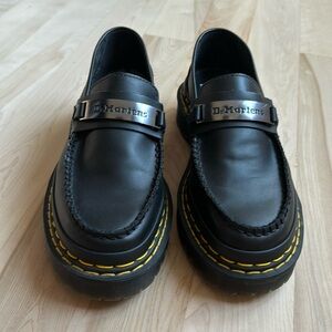 Dr Martens vintage loafer 39 7-men 8-woman black Leather double stitched